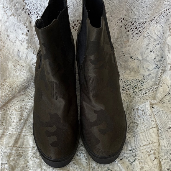 Soda Women's Dark Camouflage Slip-On Ankle Boots - Picture 2 of 4